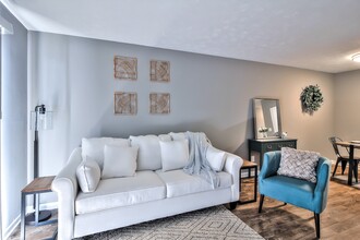 The Pops Apartments in Lexington, KY - Building Photo - Building Photo
