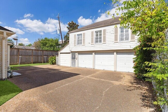 1744 Kipling St in Houston, TX - Building Photo - Building Photo