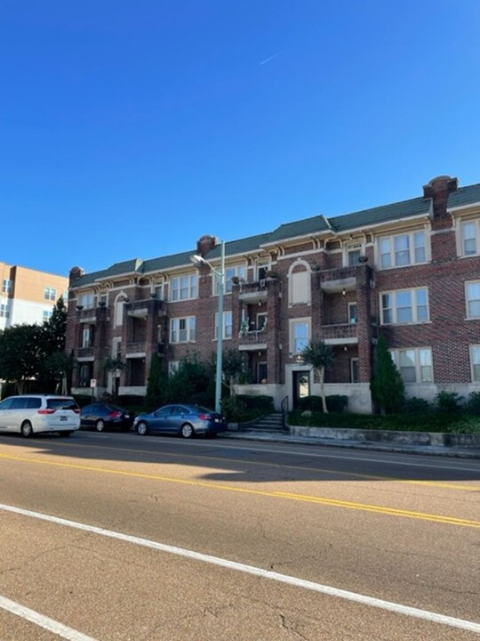 1789 Madison Ave in Memphis, TN - Foto de edificio