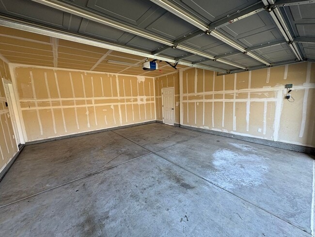 3223 N Memory St in Visalia, CA - Building Photo - Building Photo