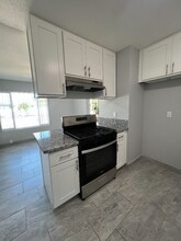 1430 N Acacia St-Unit -2 in Anaheim, CA - Building Photo - Building Photo