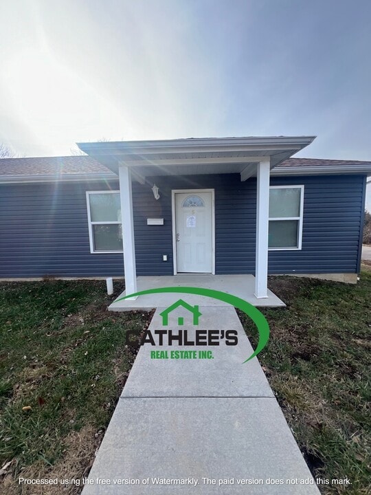 9 S Center St in Sullivan, MO - Building Photo
