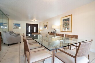 1457 SW 136th Pl in Miami, FL - Building Photo - Building Photo