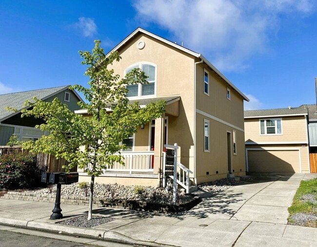 749 Fresno Ave in Santa Rosa, CA - Building Photo - Building Photo