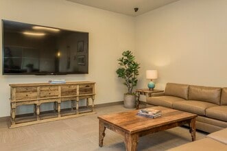 Axis Apartments in Everett, WA - Building Photo - Building Photo