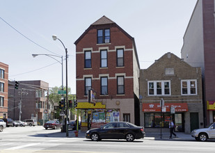 957 N Ashland Ave in Chicago, IL - Foto de edificio - Building Photo