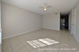 2885 Yellow Pine Ct-Unit -3 in Jacksonville, FL - Foto de edificio - Building Photo