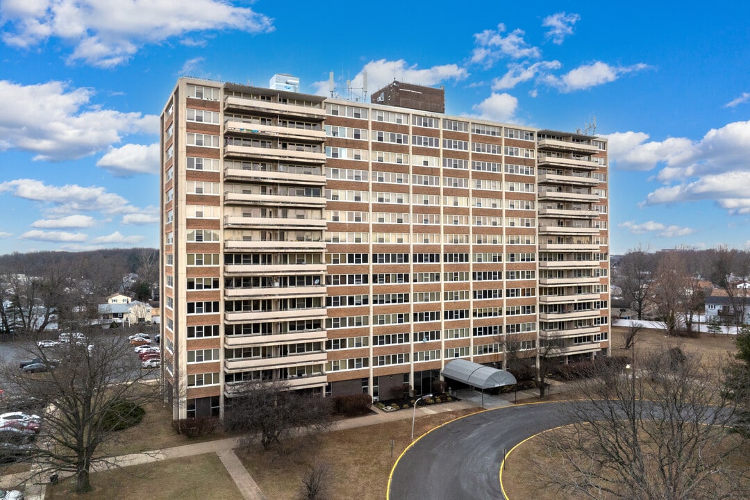 Barclay Towers in Cherry Hill, NJ - Building Photo