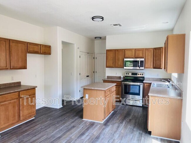 11879 W Fontenelle Dr in Marana, AZ - Building Photo - Building Photo