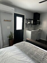 2586 Lime Ave, Unit 2586 in Long Beach, CA - Building Photo - Building Photo