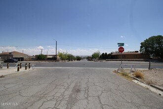 2529 Jackson Ave in El Paso, TX - Building Photo - Building Photo