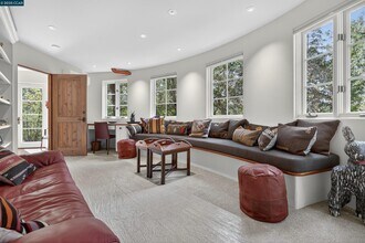 1 La Campana Rd in Orinda, CA - Building Photo - Building Photo