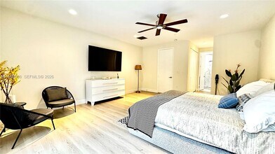 814 NE 19th Ave in Fort Lauderdale, FL - Foto de edificio - Building Photo