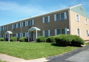 1584 Hunter Dr, Unit A