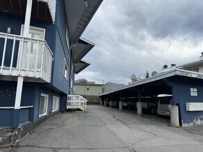 11429 Heritage Ct in Anchorage, AK - Building Photo - Building Photo
