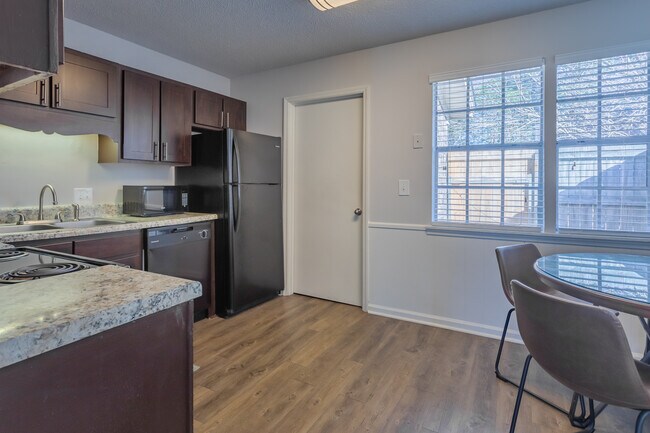 Rosewood THs in Goose Creek, SC - Foto de edificio - Interior Photo