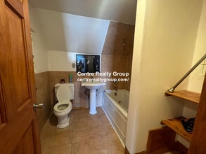 7 Gayland St, Unit 2 in Boston, MA - Foto de edificio - Building Photo