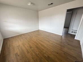 611 Sunset Ln, Unit Unit G in Copperas Cove, TX - Foto de edificio - Building Photo