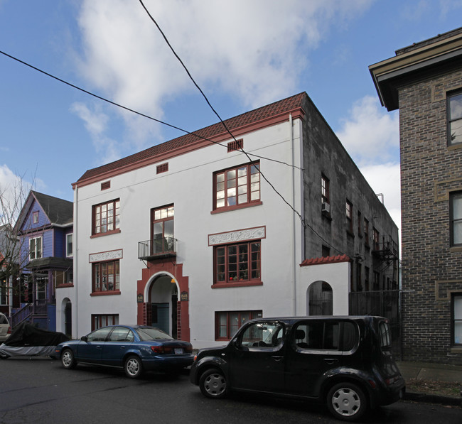 Plato Apartments in Portland, OR - Building Photo - Building Photo