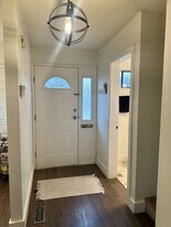 9388-9128 128 St in Surrey, BC - Building Photo