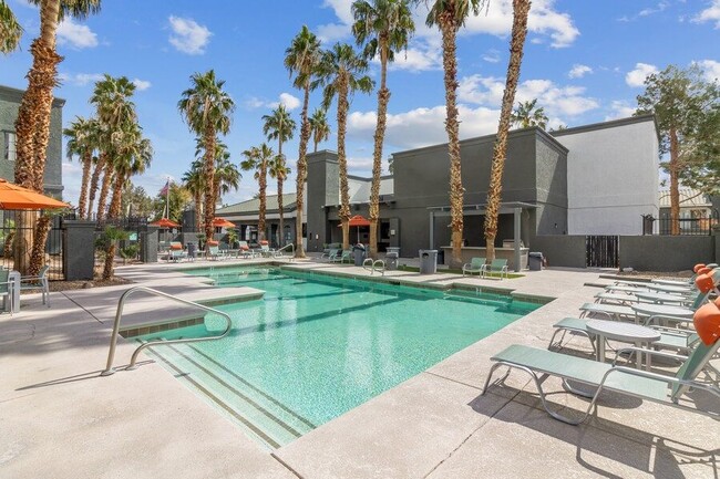 Viridian Palms in Las Vegas, NV - Building Photo - Building Photo