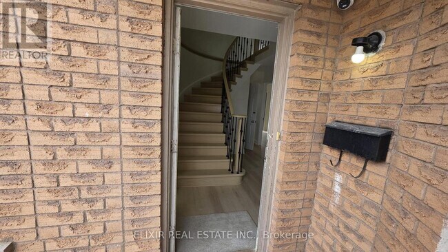 41 Blair Crescent in Barrie, ON - Building Photo - Building Photo