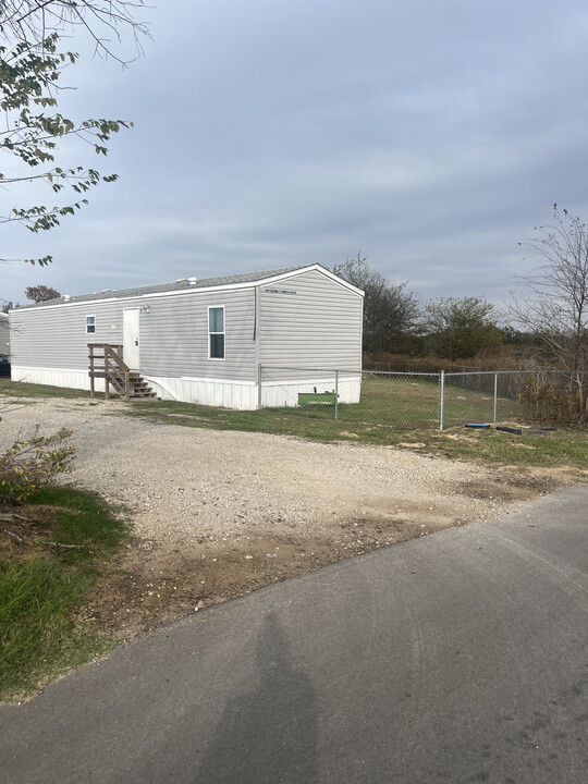 11416 County Rd 152 W in Bullard, TX - Building Photo