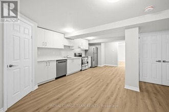 1420 Hayes St in Ottawa, ON - Building Photo - Building Photo