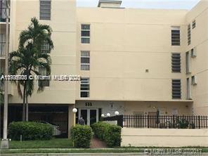 555 NE 123rd St in North Miami, FL - Foto de edificio