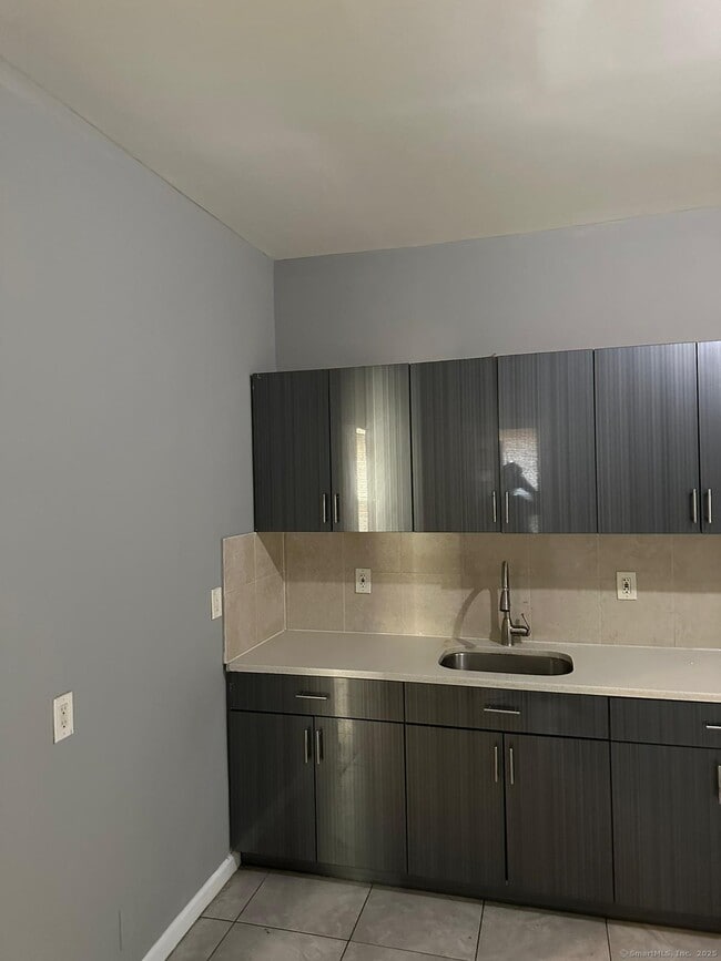 40 Lawrence St in Hartford, CT - Building Photo - Building Photo