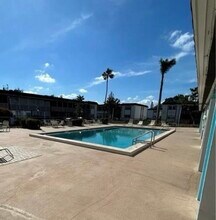 2828 Jackson St, Unit D-4 in Ft. Myers, FL - Building Photo - Building Photo