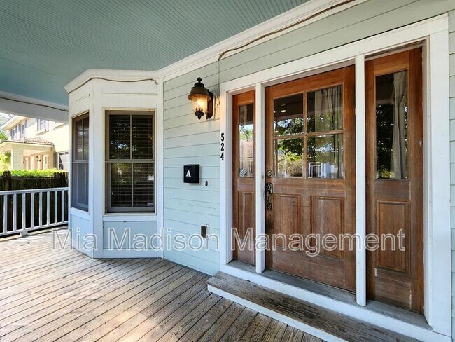 524 E Bolton St in Savannah, GA - Building Photo - Building Photo