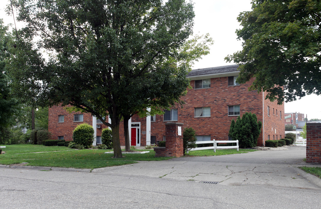 Riverside Apartments in Albion, MI - Building Photo