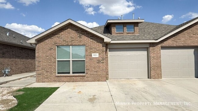 2122 N Avenue J in Lubbock, TX - Foto de edificio - Building Photo