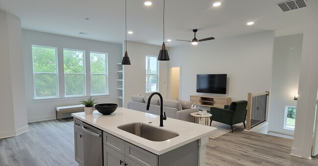 4922 Hoover St in Houston, TX - Building Photo - Building Photo