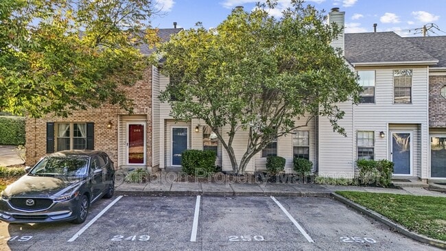 3175 Kirklevington Dr in Lexington, KY - Building Photo - Building Photo