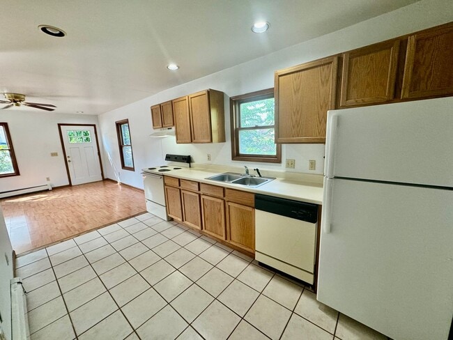 property at 415 Ballard St