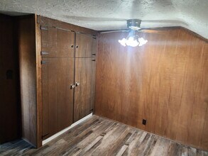 307 W Wisconsin Ave in Pewaukee, WI - Building Photo - Building Photo