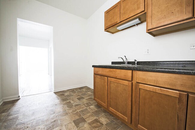 7254 S University Ave Chicago, IL 60619 in Chicago, IL - Foto de edificio - Building Photo