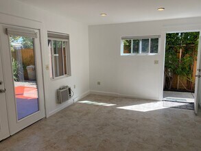 2427 34th St, Unit Miracle on 34th Street in San Diego, CA - Foto de edificio - Building Photo