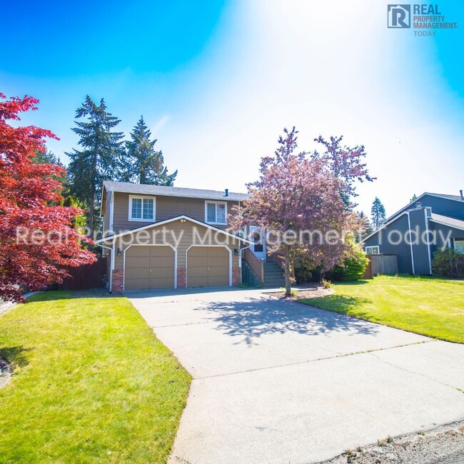 property at 24001 70th Ave Ct E