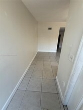 6916 NW 166th Terrace in Hialeah, FL - Building Photo - Building Photo