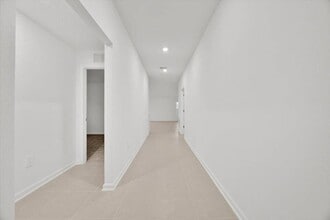 2398 McKinley Dr in Lake Wales, FL - Foto de edificio - Building Photo