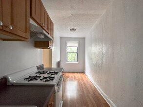 1742 N Humboldt Blvd, Unit 204 in Chicago, IL - Foto de edificio - Building Photo