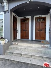5530 Franklin Ave in Los Angeles, CA - Building Photo - Building Photo