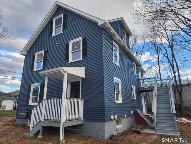 7 Walnut St in Middletown, CT - Building Photo - Building Photo