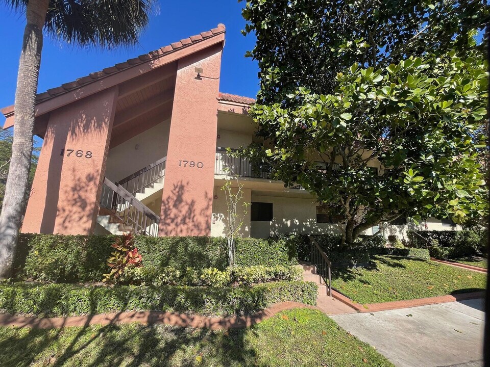 1780 Hammock Blvd in Coconut Creek, FL - Building Photo