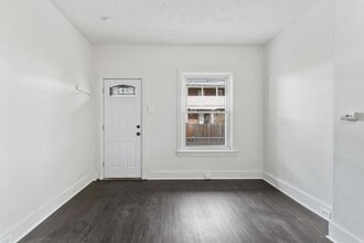 916 May St in Harrisburg, PA - Building Photo - Building Photo