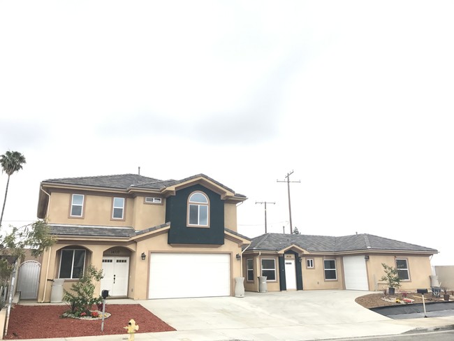 14106-14110 Leffingwell Rd in Whittier, CA - Foto de edificio - Building Photo