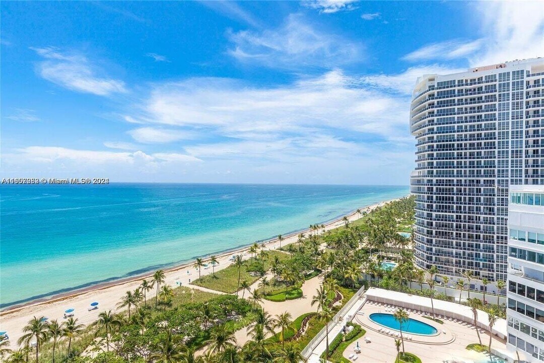 10275 Collins Ave in Bal Harbour, FL - Building Photo